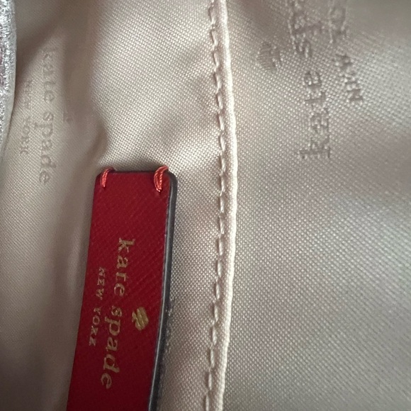 Kate Spade Red Leather Madison Saffiano Duffle crossbody - Picture 5 of 7